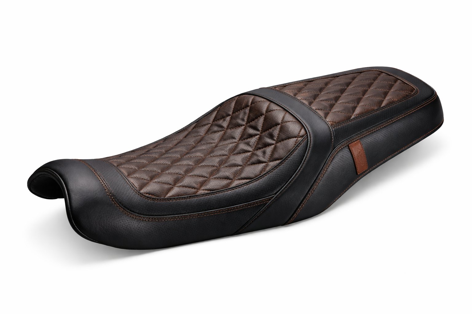 Selle moto création sur mesure cuir, sellerie artisanale 83